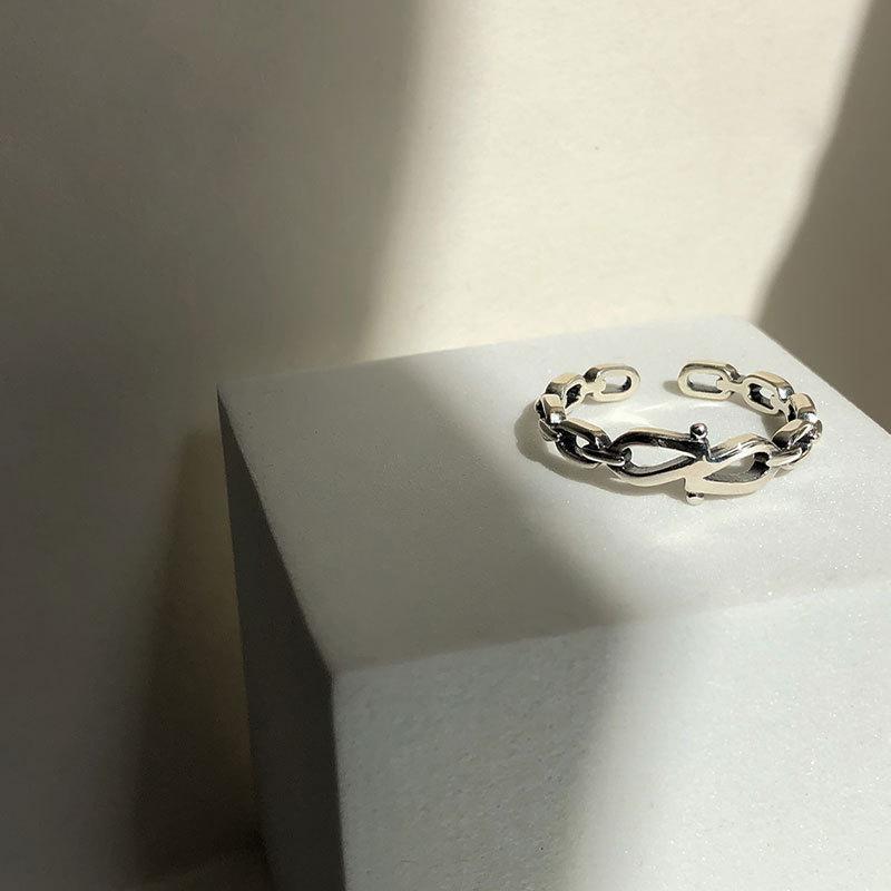 S925 Silver Glamorous Black Agate Geometric Ring Trendy And Elegant Design For Fashionable Women