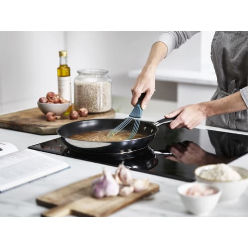 Joseph Joseph Sky Twist 2-in-1 Flat/Balloon-Shaped Whisk for Nonstick Cookware, Dishwasher Safe, Silicone, 981000 [Authentic]
