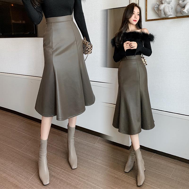 

Korean Style Mid-Length Fishtail PU Leather Skirt with Irregular Draping - Winter 2025 Women s Collection S коричневий