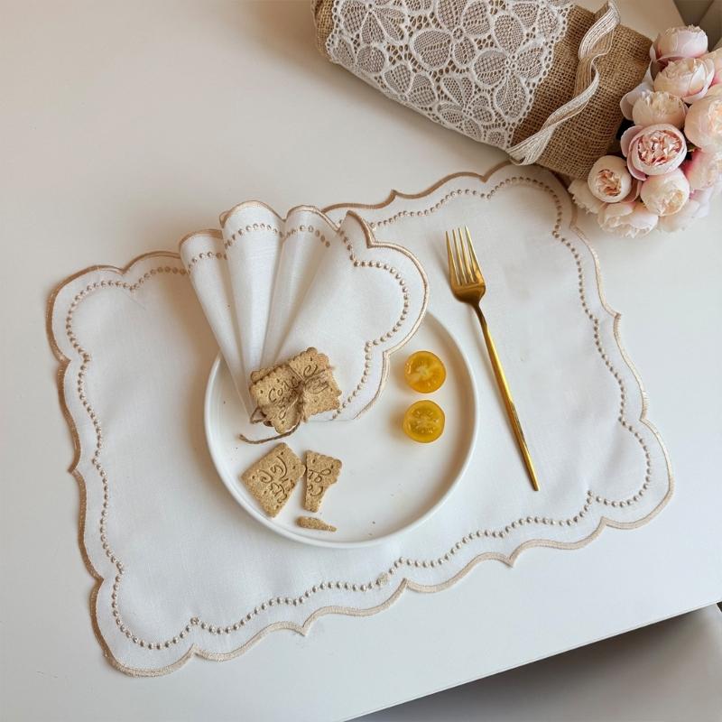 Modern Rectangular Embroidered Polyester Placemat Embroidery Machine Washable Table Mat For Family Gatherings