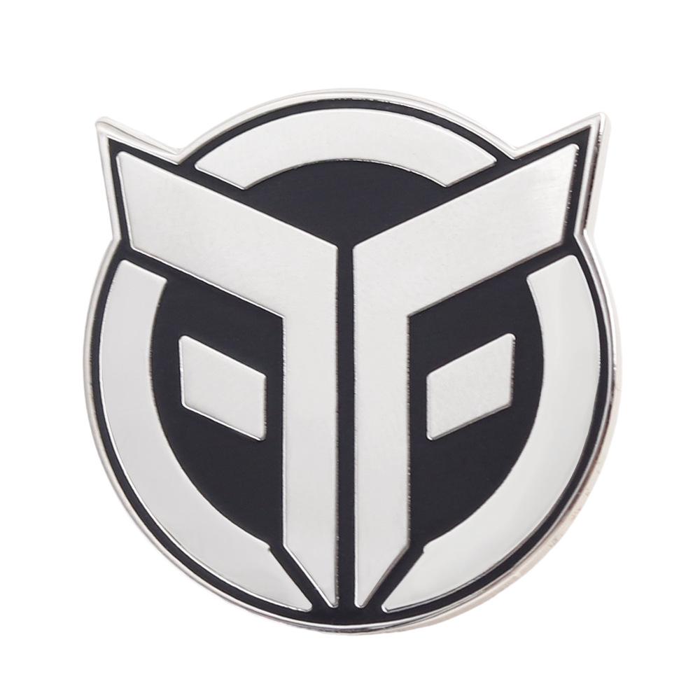 Dark Zone Breakout Enamel Brooch: Black & White Shooting Game Player Pin Badge