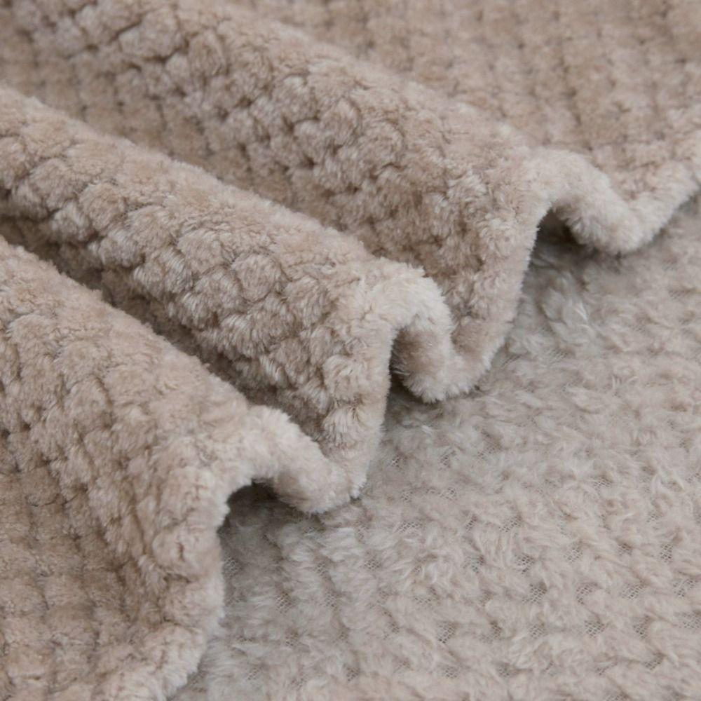 Double Sided Throw Blanket Skin-Friendly Conditioning Quilt New Plush Striped Blankets