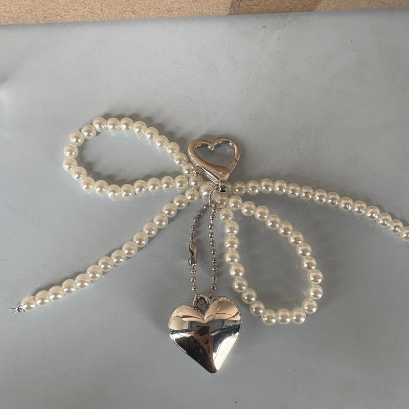 Sweet Imitation Pearls Bowknot Keychain Beaded Heart Pendant Keyring For Women Handbag And Backpack Key Chain Exquisite Ornament