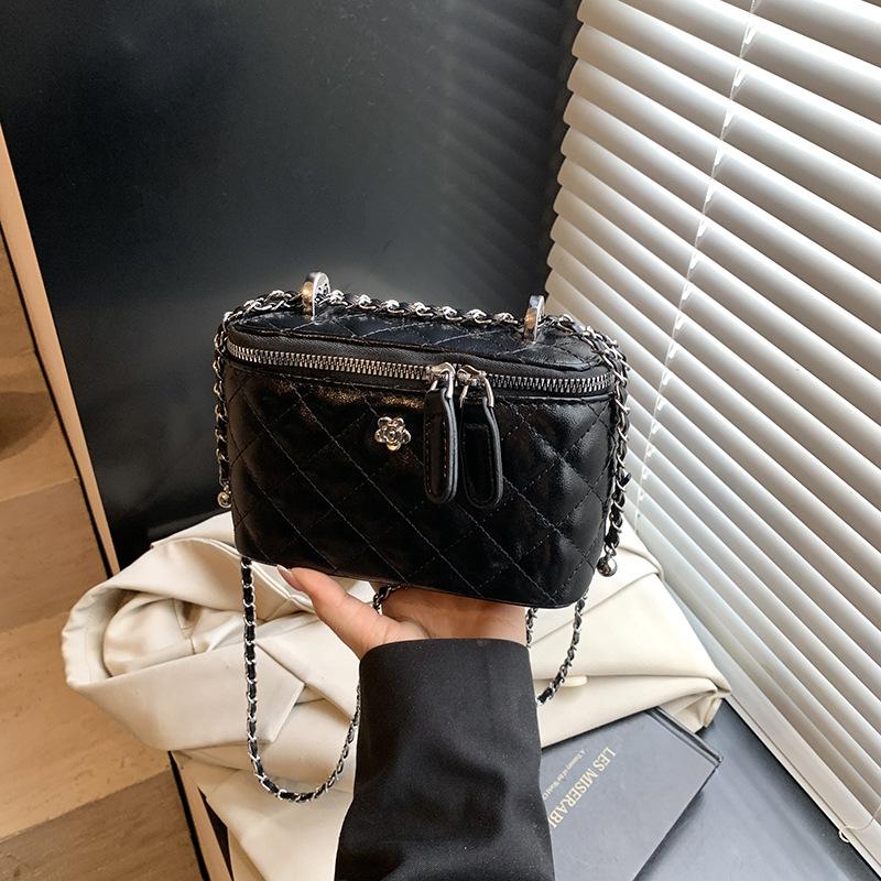 Chain bucket bag women's new fashion versatile casual high-end messenger bag box small square bag