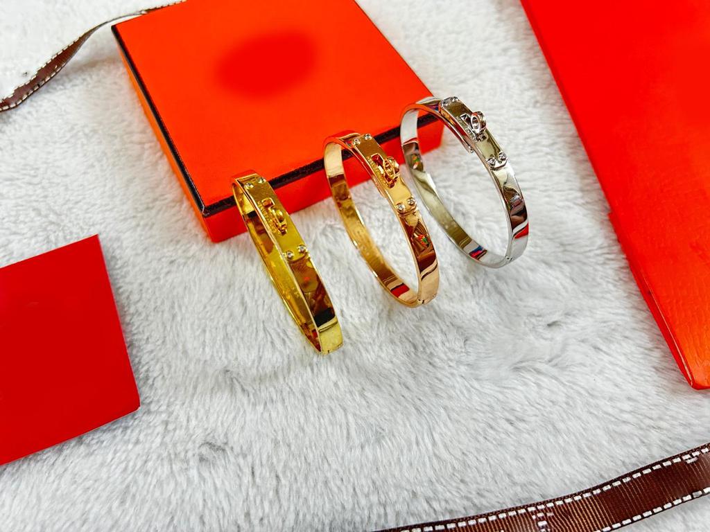 Kelly Pig Nose Full Diamond Women's Bracelet - V Gold Rose Gold, Light Luxury Fashion