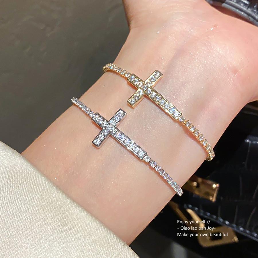 Christian Cross Zircon Pendant Bracelet With Geometric Design For Womens Fashion Accessory