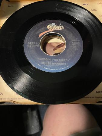 

7inch Record LOUISE MANDRELL Beggin For Mercy 950896 EPIC 1980 US CountryFolk Used