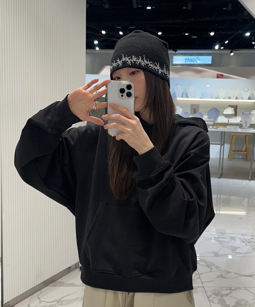 Deuneiji Jacquard Thorn Logo Beanie Black 0012