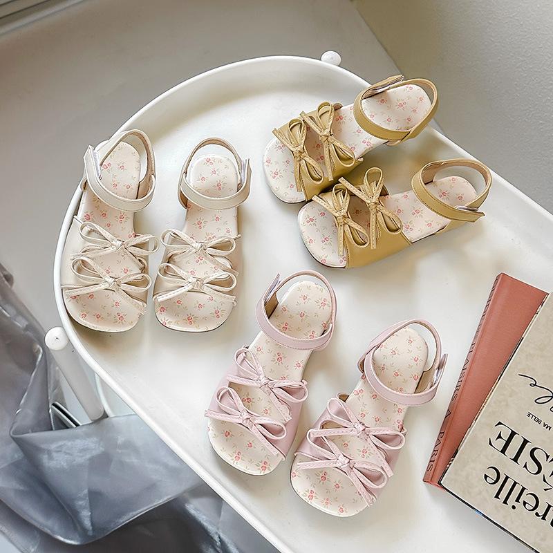 New Sandals Fashion Comfort Simple Girl Shoes Sweet Beach Soft Princess Shoes Flat  Exquisite Sweet Soft Anti Slip Kid Sandals