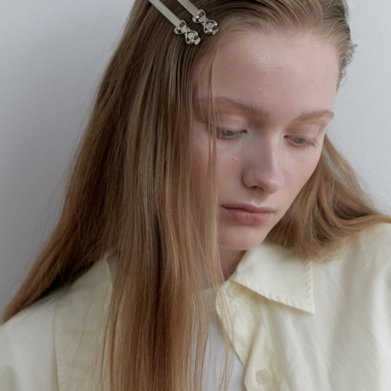 LOVE ME MONSTER [2 SET] Fly Mont Slim Hair Pin (L251MHA050)