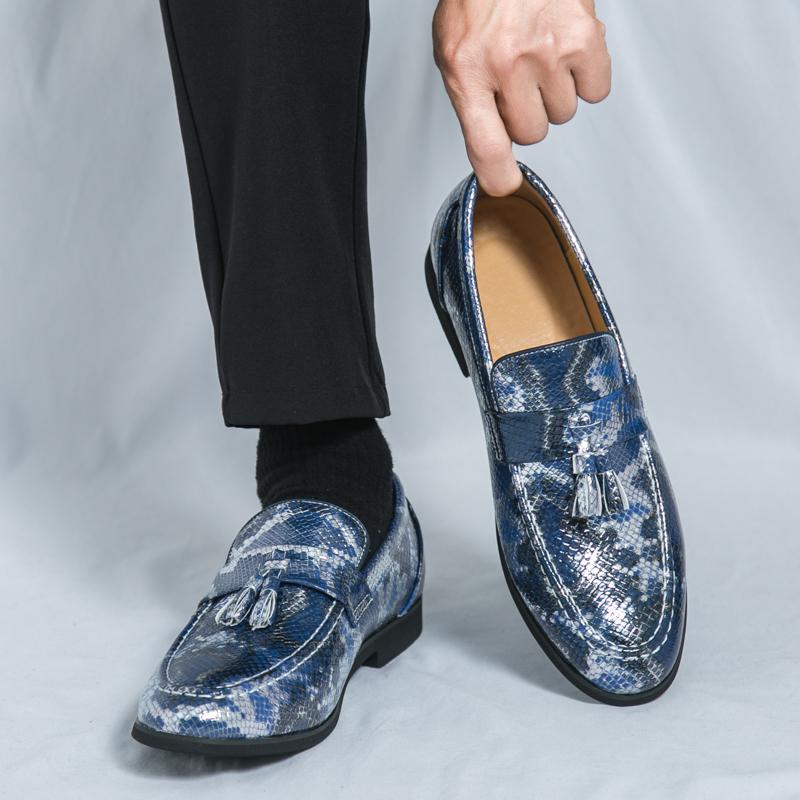 Hot Selling Massage Sole Loafers Europe America Anti Slip Men's Flat Casual Shoes Trendy Blue Men's Formal Shoes Comfortable
