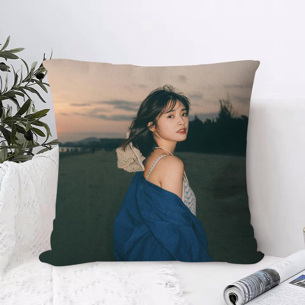Cushion Cover Anti-dustmite Pillowcase Invisible Zipper Silky Short Plush Sofa Cushion Cover Simple Black And White Abstract