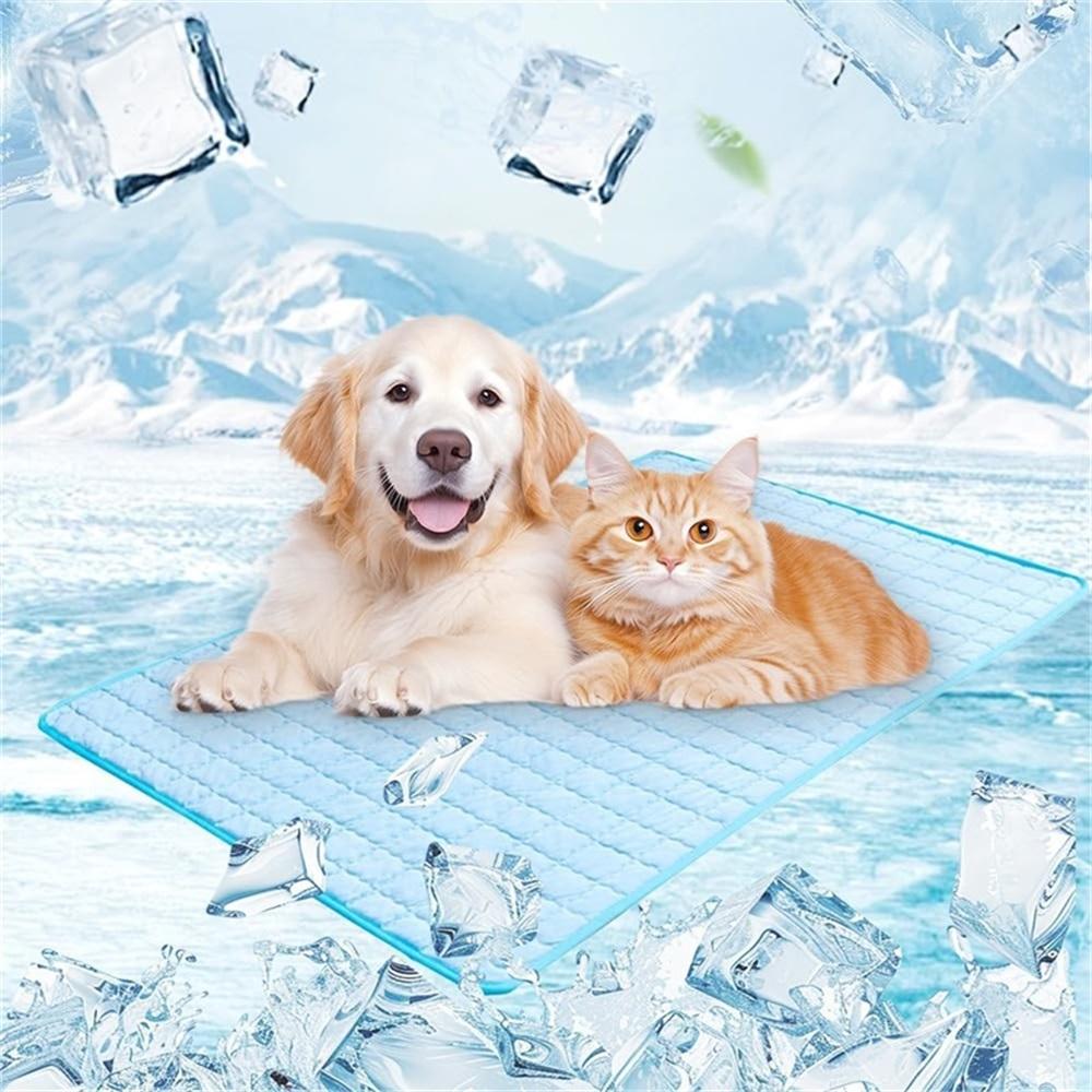 Cooling mat for dogs, pet cooling mat ice silk mat, suitable for dogs and cats, non-slip and foldable, reusable summer pet cooling bed (blue)