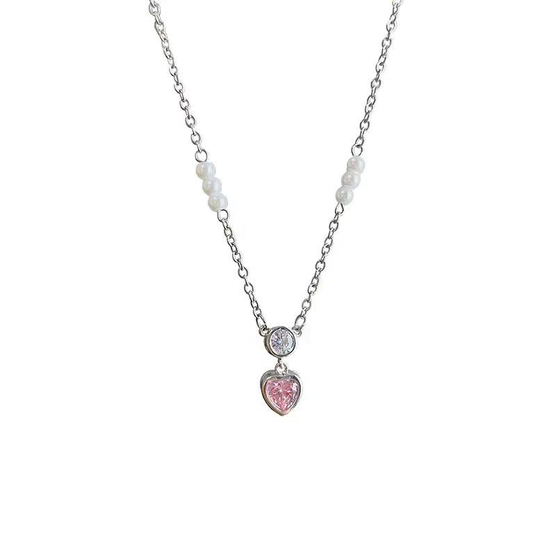 

Exquisite love pendant necklace women s pearl chain splicing collarbone chain light luxury versatile atmosphere jewelry