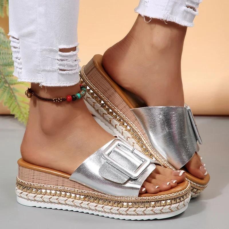 Fashion Fashion Buckle Women's Shoes Thick-Soled Slippers 2025 Summer Wedges Sandals Plus Size 36-43 Women Chic Rivets Platform Slides