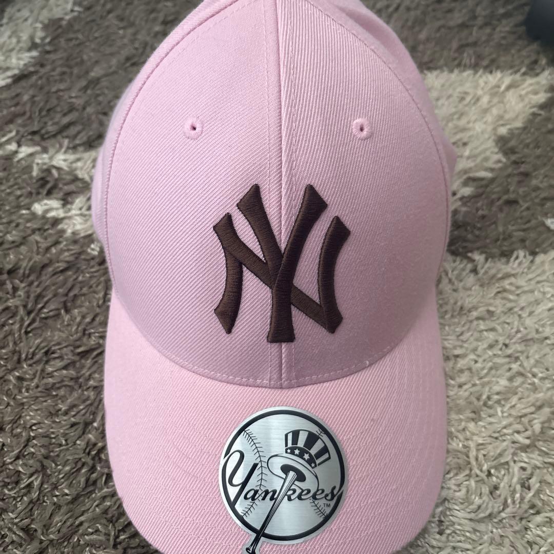 Used MLB New York Yankees Cap Pink