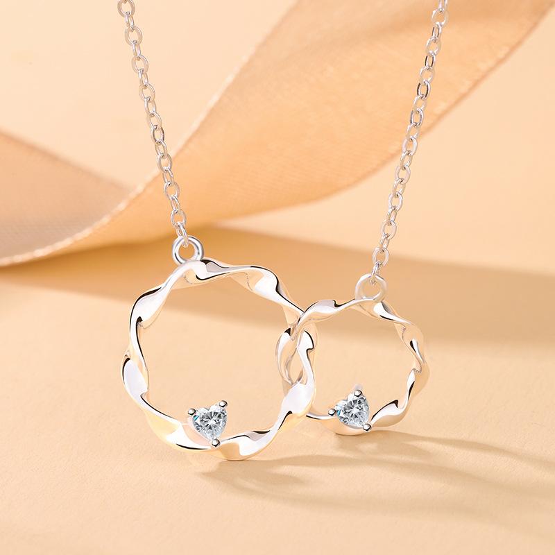 Double Twist Necklace for Women, Trendy Double Ring Pendant Collarbone Chain