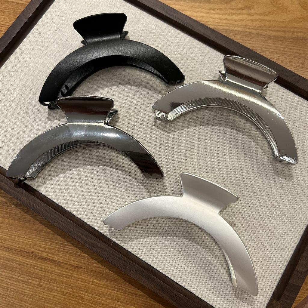 New Vintage Arch Hair Claws for Women Girls Metal Hair Clips Crab Korea Style Shark Clamps Ponytail Hair Accessories Gifts
