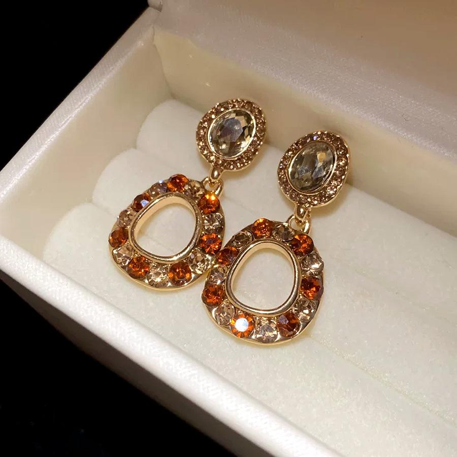 

Medieval vintage silver needle with diamonds hollow round earrings light luxury high-end stud earrings retro temperament earrings women