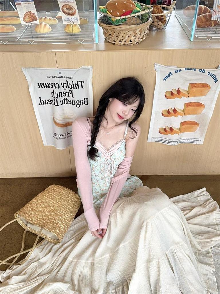 2026 Spring/Summer Women's Floral Chiffon Sun Protection Set: V-neck Tank Top with Cardigan
