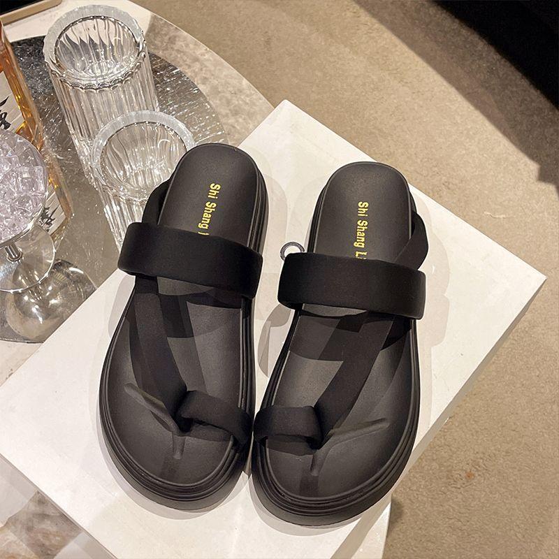 Flip-flops women summer wear new Internet celebrity fashion thick bottom stepping on shit feeling toe Roman sandals women's beach shoes