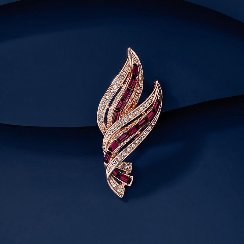 Brooch, High-end Women, Exquisite and Individual Leaf Corsage, Suit Coat Pin, Design Sense Accessory