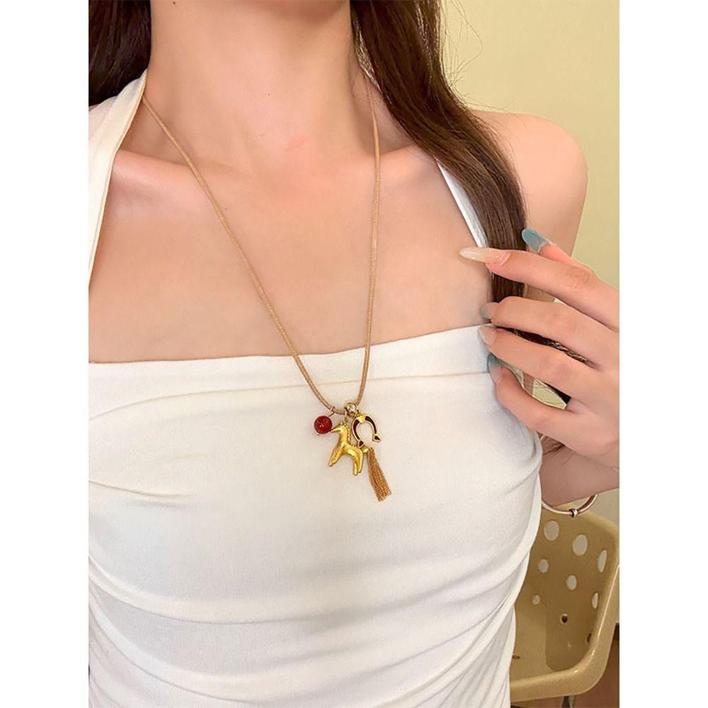 Metallic Finish Horse Pendant Necklaces Pony-shaped Cartoon Horse Necklaces  Female Accessories