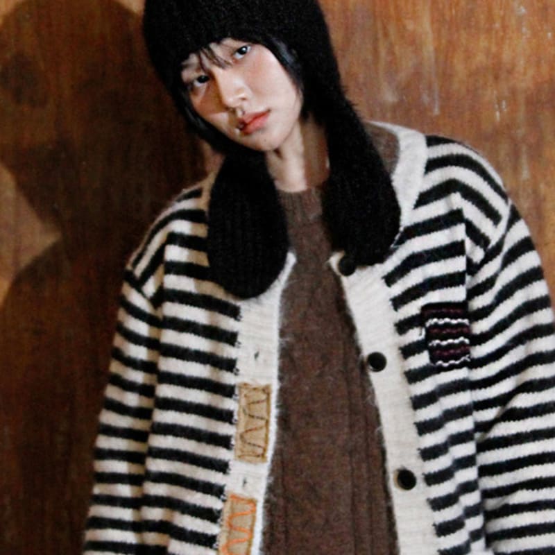 

САМАЯ КРУТАЯ Шапка-бини с пуговицами Черная FREE