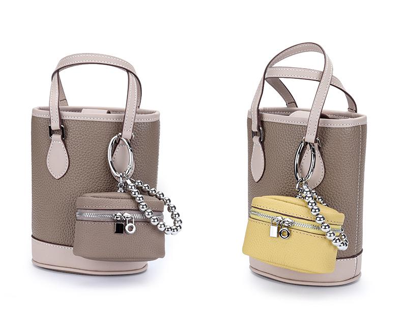 Top Grain Cowhide Bag Charm: Compact Coin Purse & Earphone Holder with Lanyard