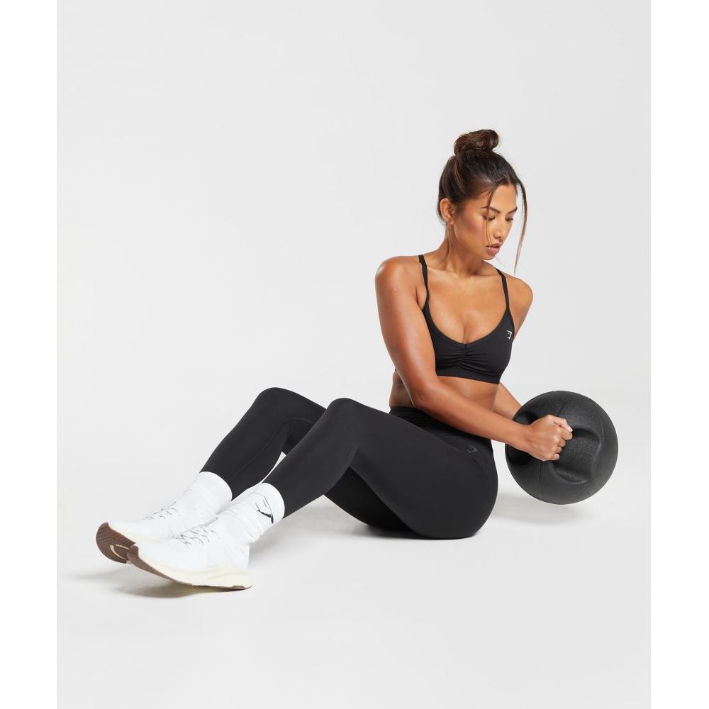 Gymshark Sutien sport cu bretele cu volan Negru B6a6i Bb2j