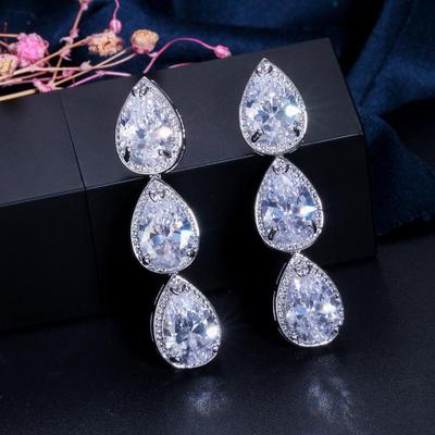 Boucles d'oreilles goutte d'eau en zircone cubique transparente de haute qualité CMM