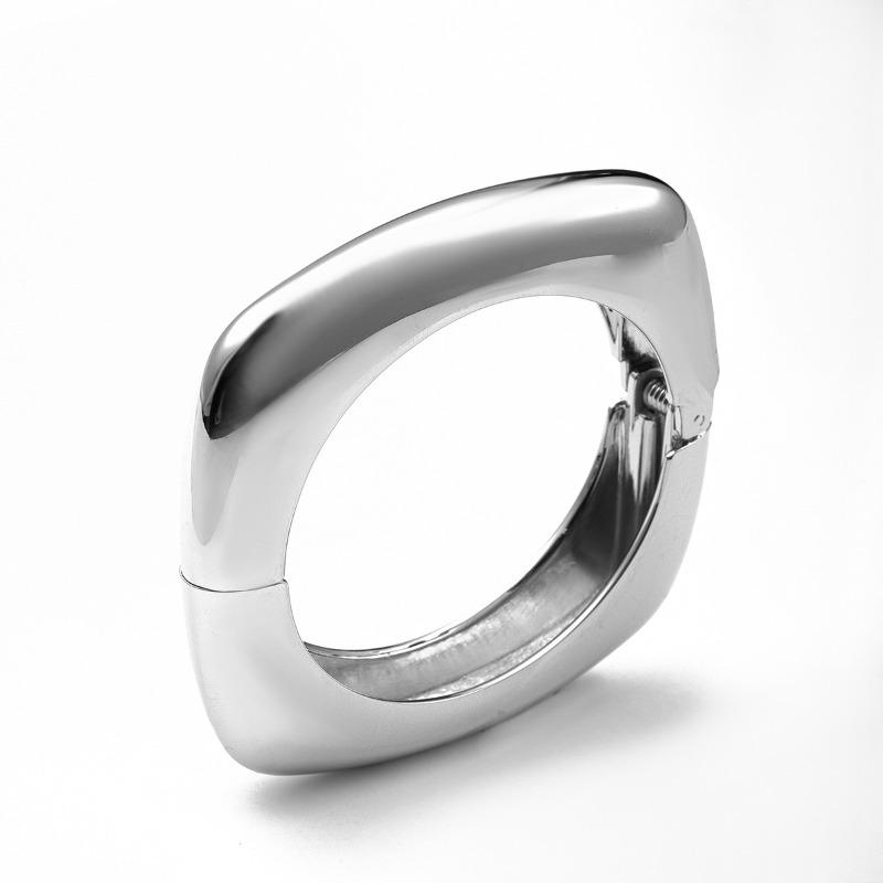 

Аксессуары Квадратный Браслет Персонализированный Браслет Металлический Браслет с Пружиной Открытый Женский Аксессуар