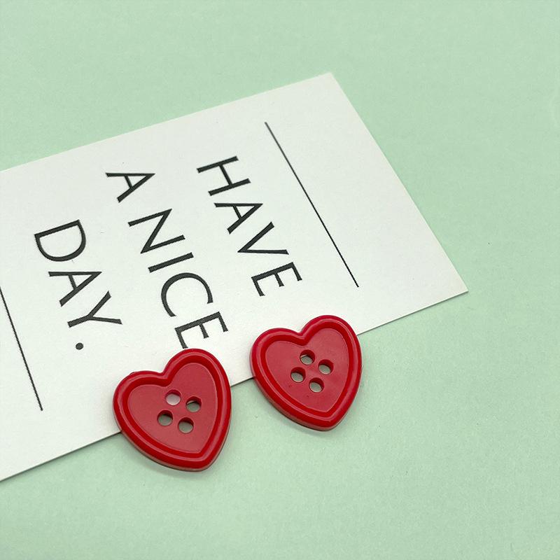 20Pcs 18Mm Colored Heart Shape Plastic Buttons For Clothing  Children'S Sweaters Cute Button Needlework Diy Sewing Accessories