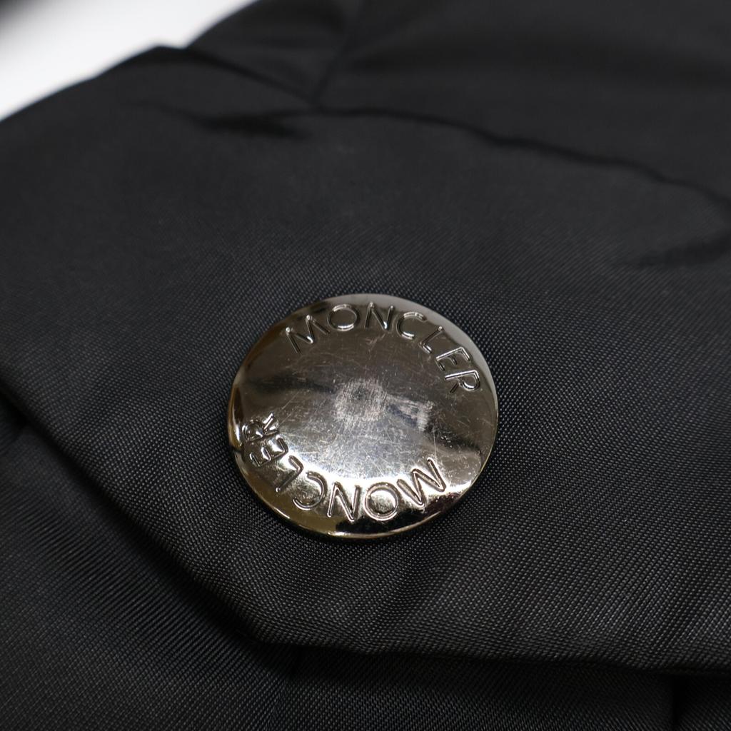 Moncler [Krajowy regularny] NIGER kurtka puchowa z kapturem płaszcz 0 czarnyUżywany