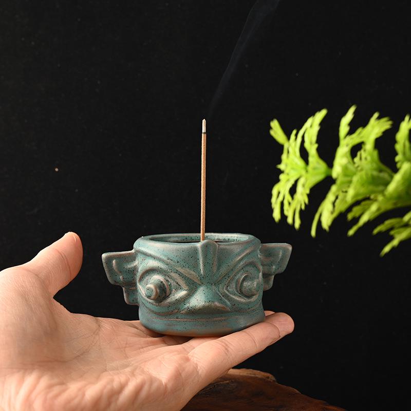 Creative Ceramic Sanxingdui Sandalwood Incense Holder and Burner for Home Use