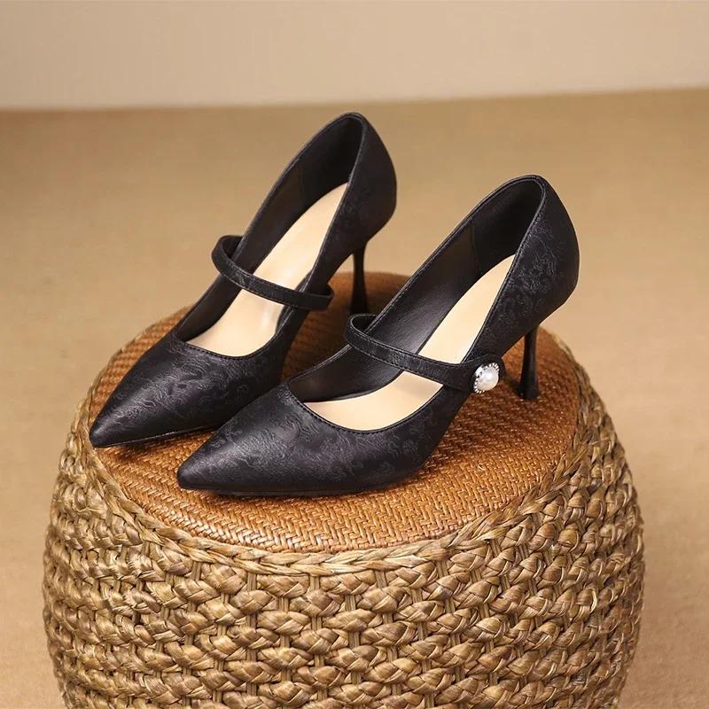2024 Women's Heeled Single Shoes Stiletto Heel Pointed Toe Versatile Buckle Decoration Spring and Autumn Women's Shoes
