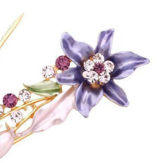 Brooch Pin 3D Flower Decor Scarf Pin with Rhinestone Inlay Thick Stable Lock Anti-exposure Suits Coats Sweaters Pin