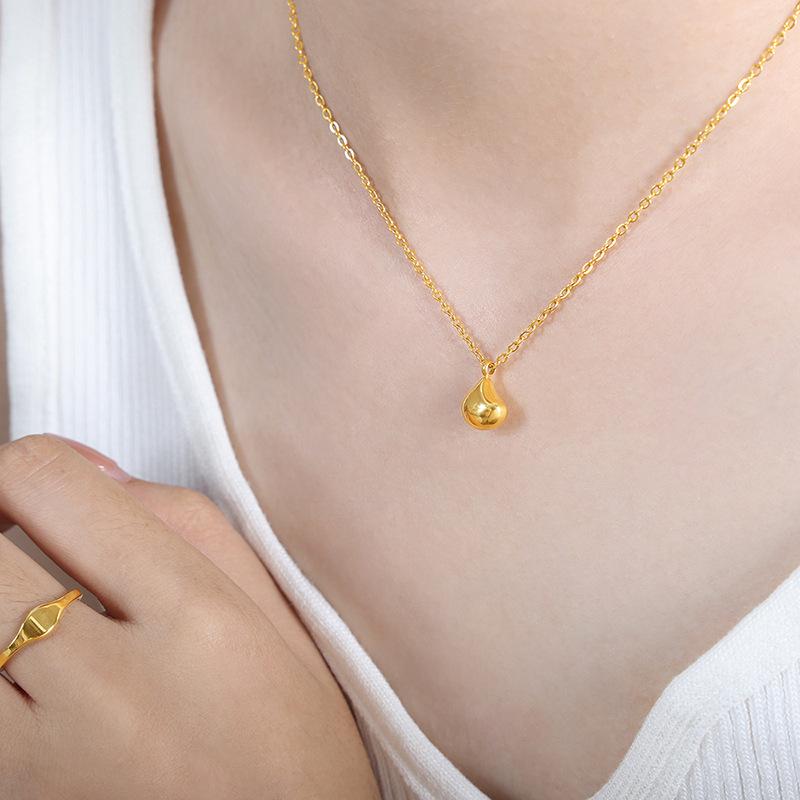 European & American 18K Gold Water Drop Necklace - Titanium Steel, Colorfast, Versatile Clavicle Chain, Retro Hip Hop Niche Jewelry for Women