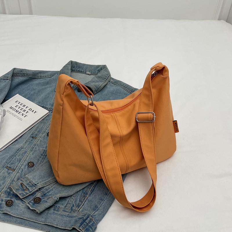 Oxford Cloth Saddle Bag For Women With Zipper Closure For Daily Use