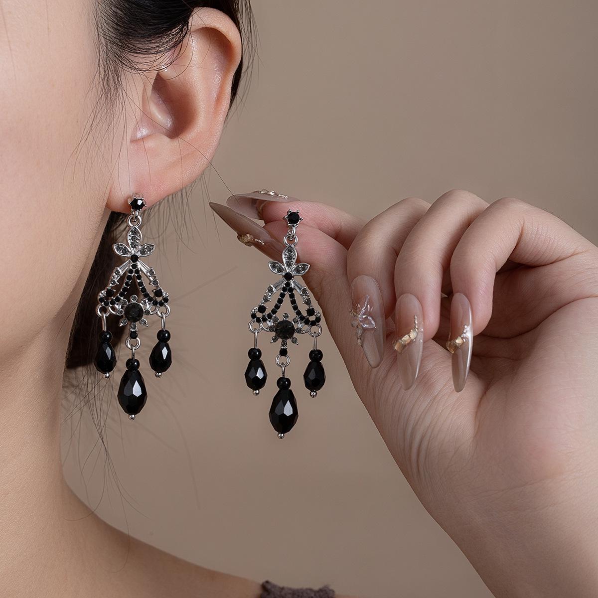 Silver Needle French Retro Crystal Rhinestone Dangle Tassel Earrings for Women
