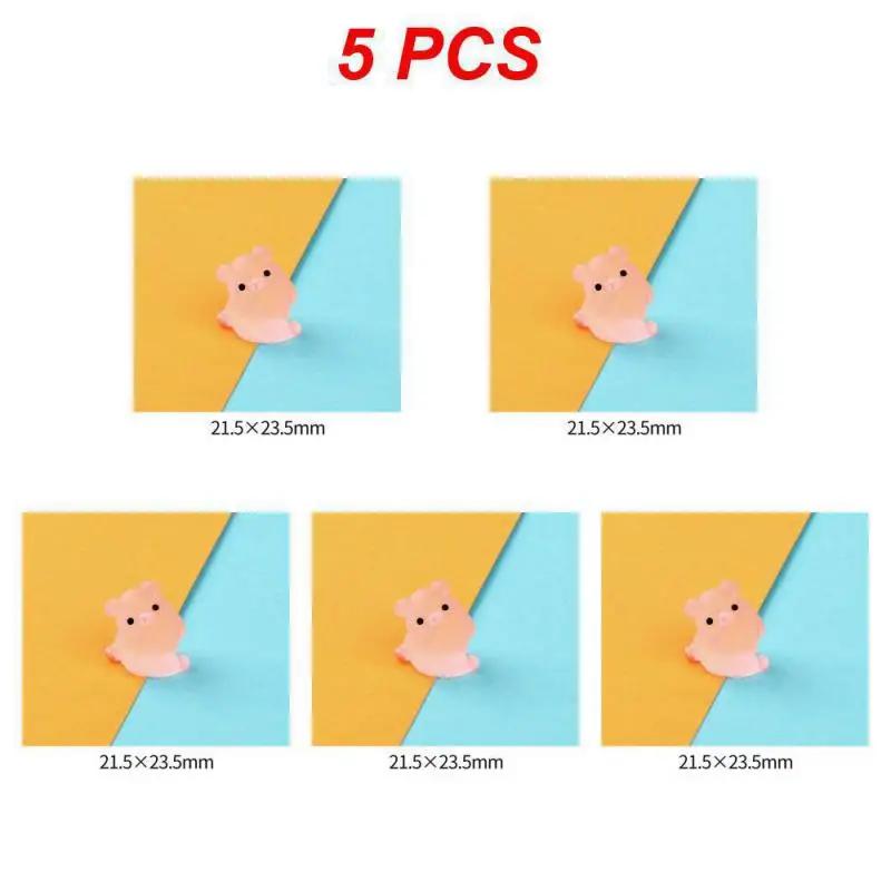 

Mini Resin Pig Ornament Cartoon Pig with Crown Chicken Design Luminous Car Home Decoration Accessories