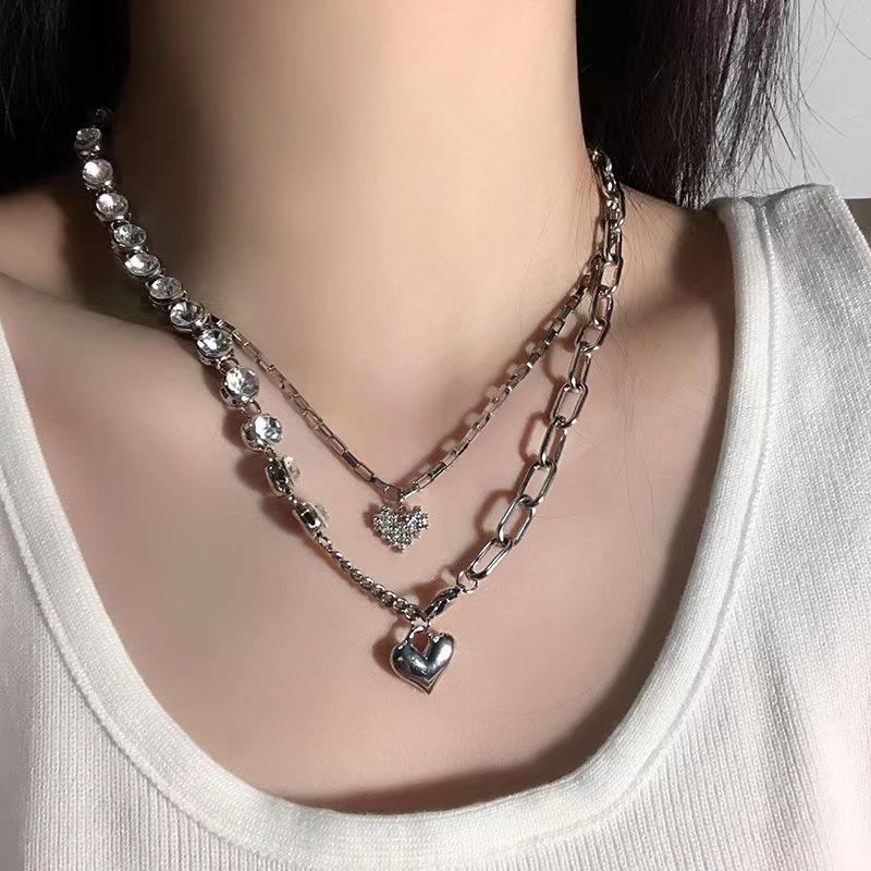 New Women's Neck Chain Collarbone Chain Design Double-layer Love Inlaid Rhinestone Necklace
