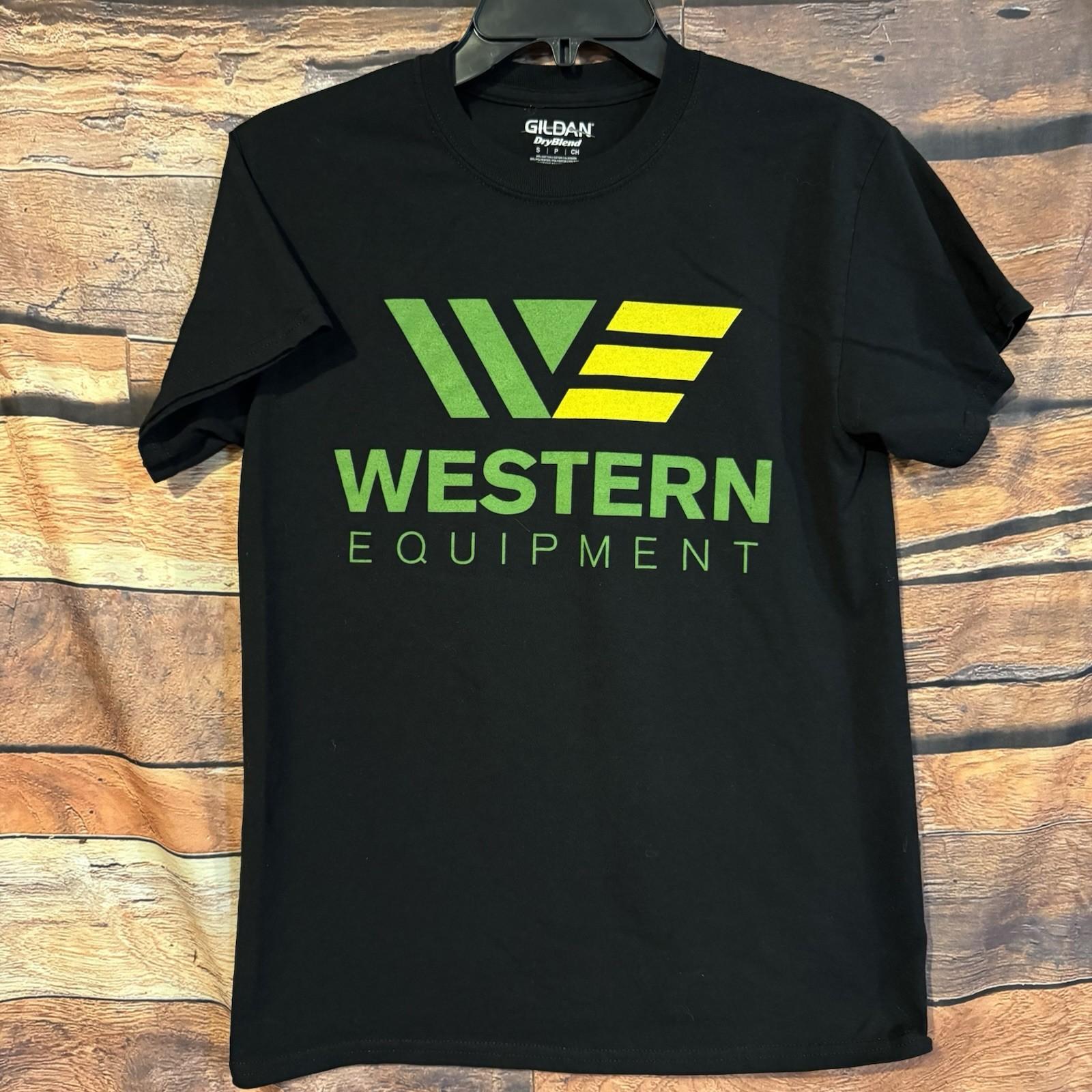 Gildan Western Equipment Small Black John Deere Ag Dealer DryBlend Farm Unisex T-Shirt L