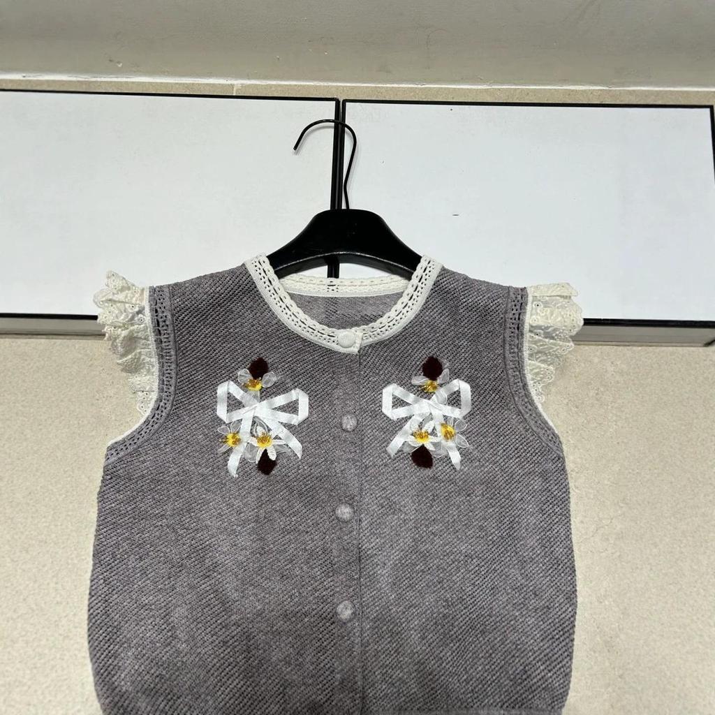 Elegant Flower Bow Round Neck Knit Cardigan Vest