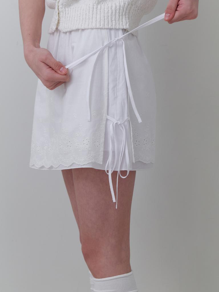 Liel April Mini Skirt (White)