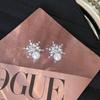 Autumn And Winter Snowflake Pearl Earrings Women'S Light Luxury Temperament Earrings Design Sense Earrings