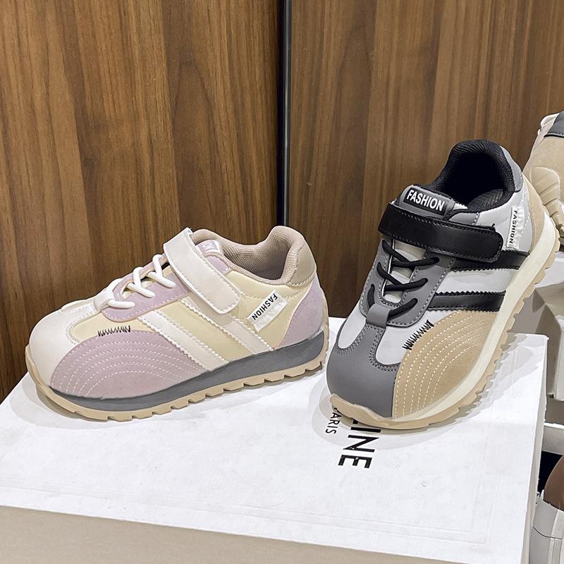 Modische Forrest Gump Schuhe mit weicher Sohle für Kinder und Mädchen, Frühjahr 2025, neue Sportschuhe, flache Sohle, rutschfest, leicht, trendig