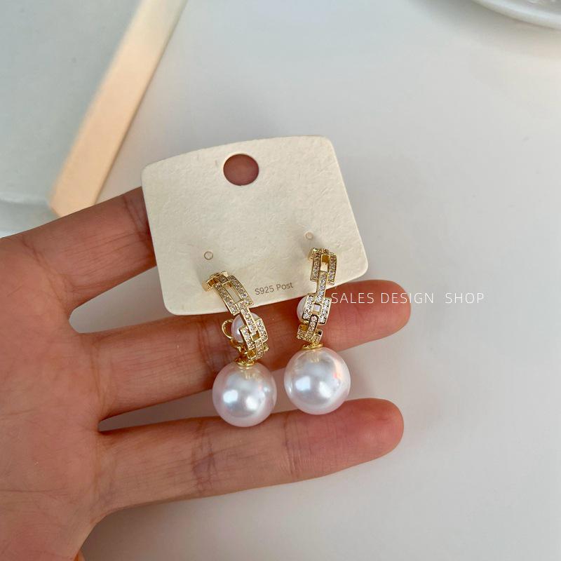Elegant Multi-Wear Pearl Zircon Silver Stud Earrings - Versatile, Fashionable, and Luxurious for Women