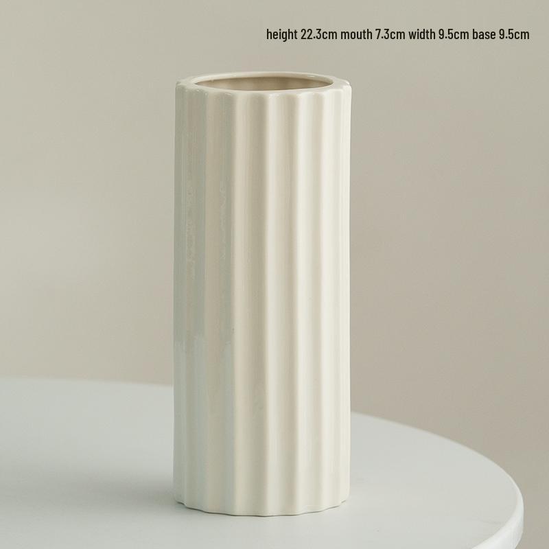 Nordic White Ceramic Vase for Fresh or Dried Flowers – Creative Tabletop Decor for Living Room