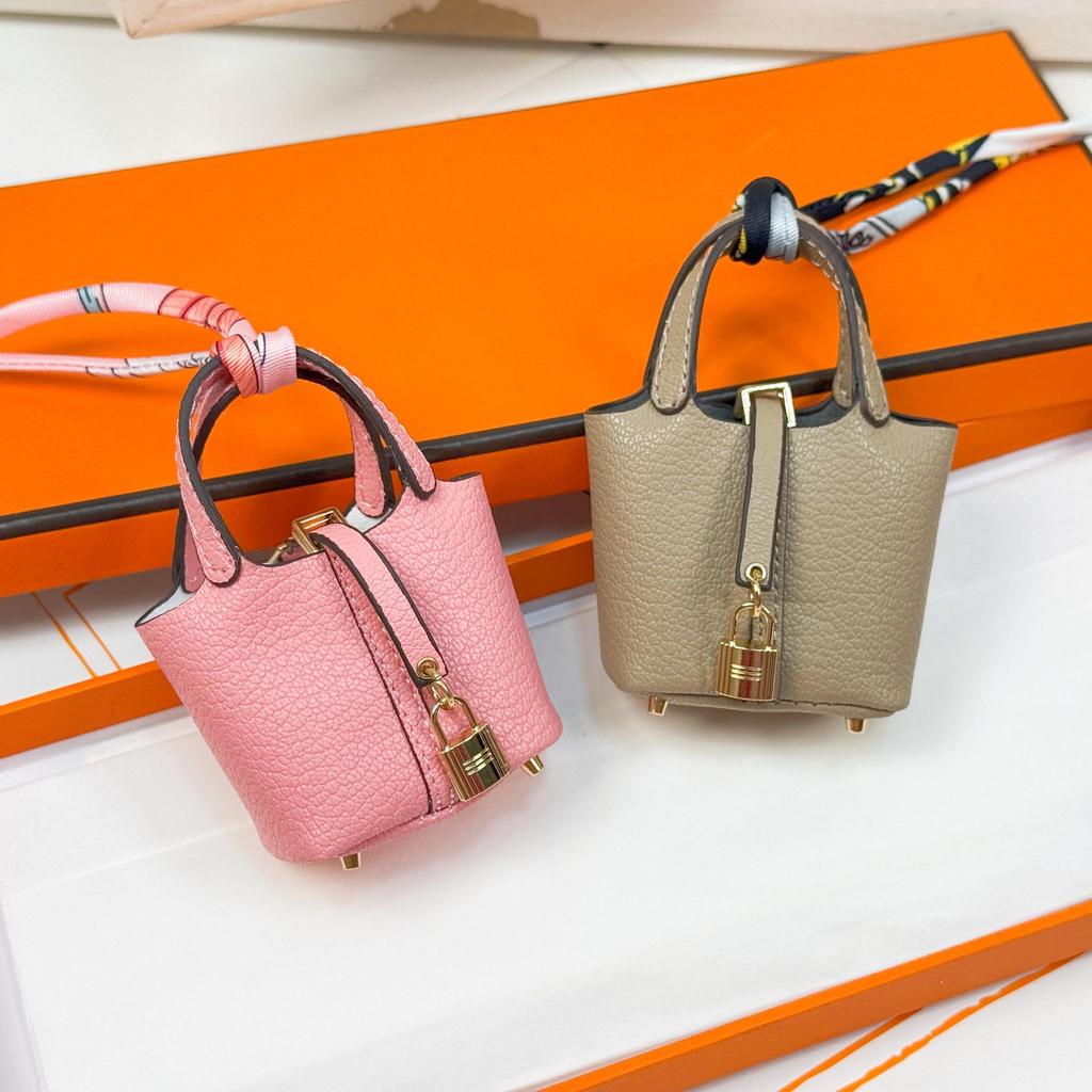 Women's Creative Leather Bag & Keychain Pendant – Cute Earphone Holder Accessory